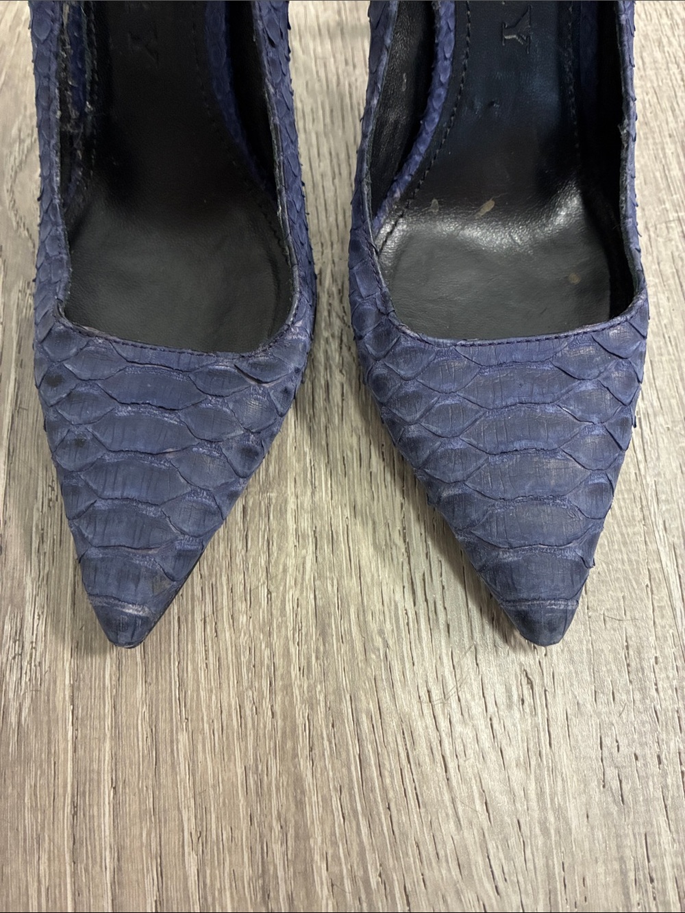 BURBERRY Python Leather Pumps - Picture 5 of 8
